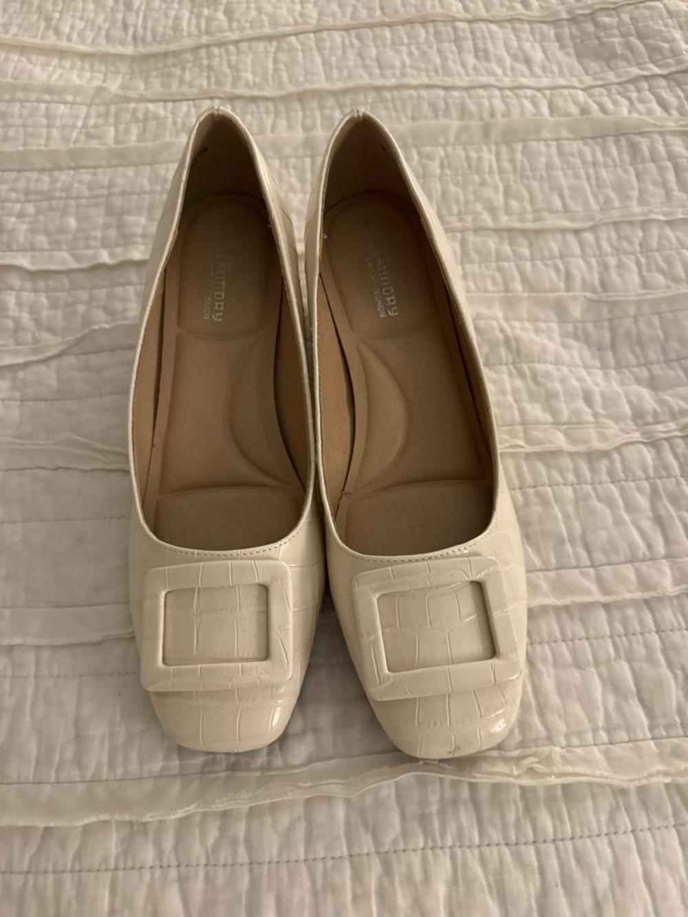 Women's White Croc-Embossed Square Toe Chunky Heel with Buckle